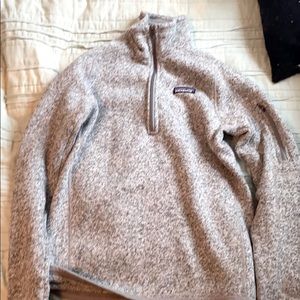 Patagonia 1/4 zip fleece